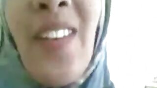 زندہ دل لڑکی ڈیزی اپ ...